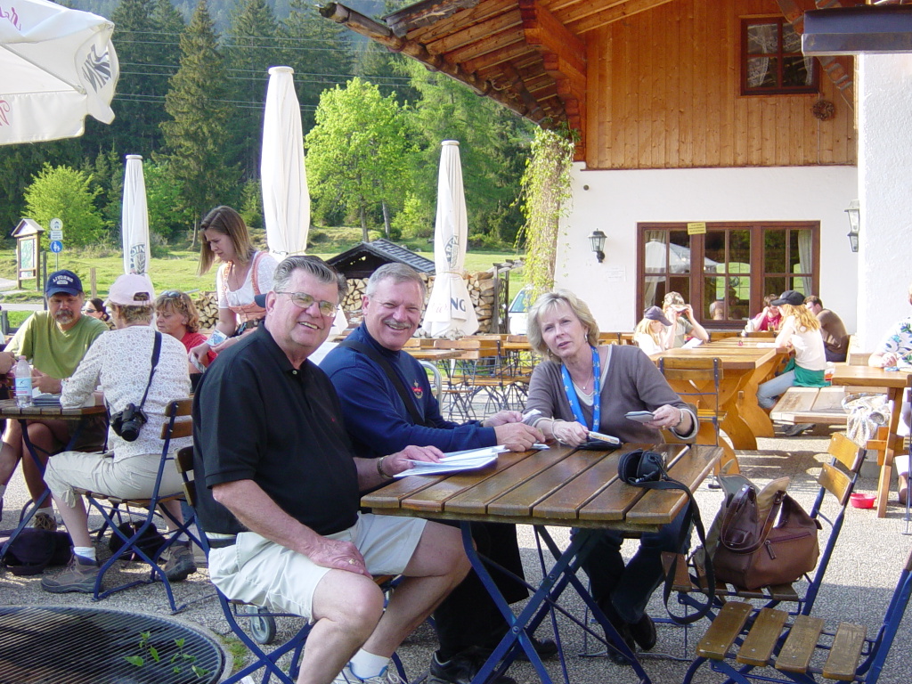 2007/04(April-May-Germany-Italy-Scotland)/11(Edelweiss-Bavaria)/1024x768_2007-04-28 10-38-48.JPG